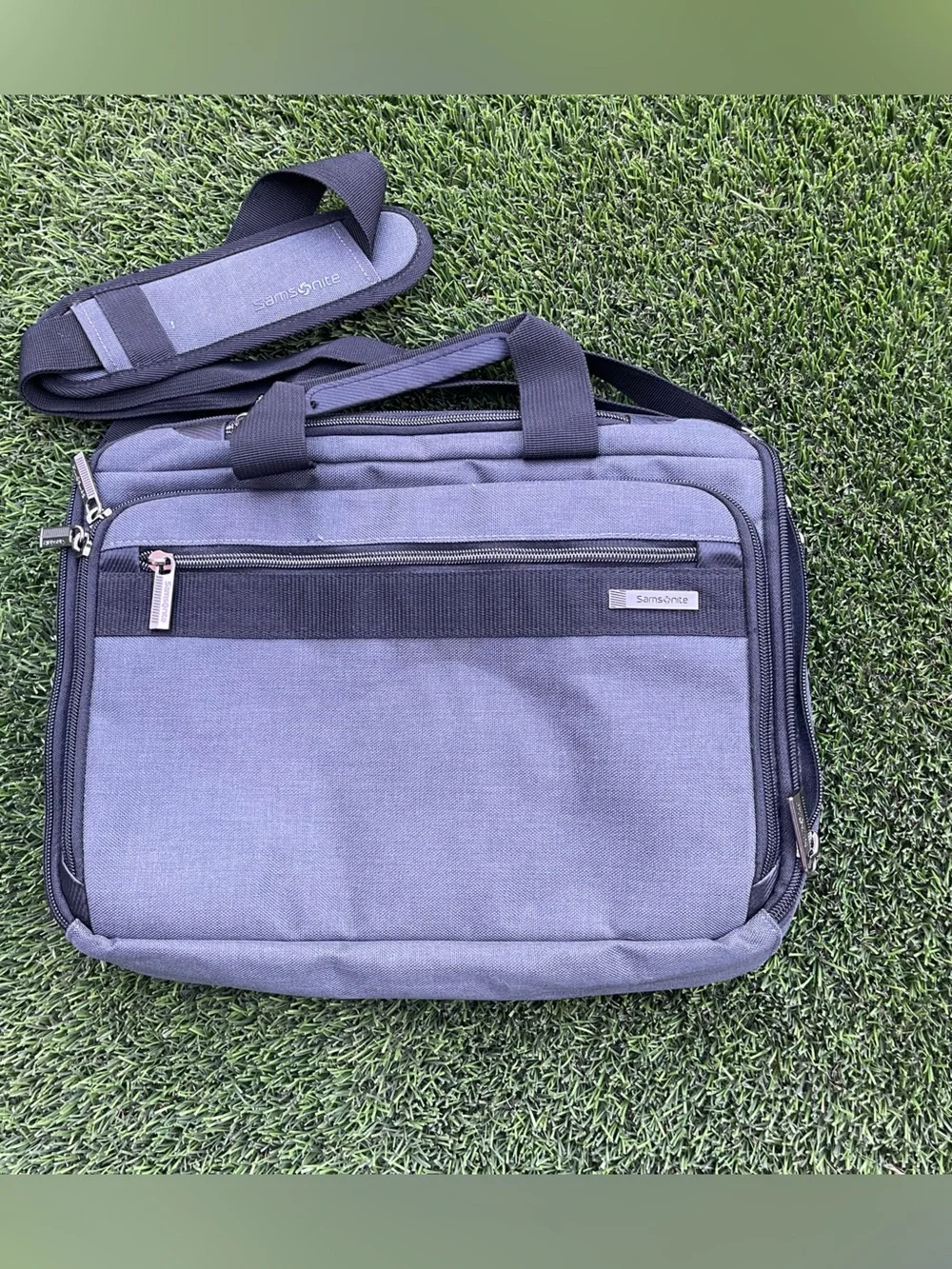 Samsonite Modern Utility Messenger Bag Laptop Briefcase Grey Charcoal